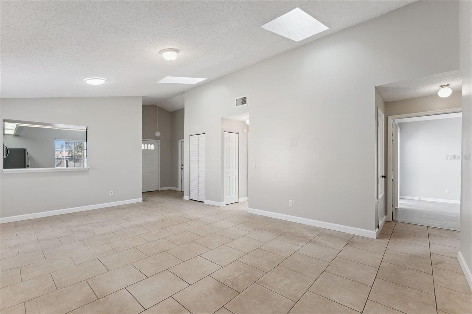 Image 9 of 19 For 115 Cobblestone Way