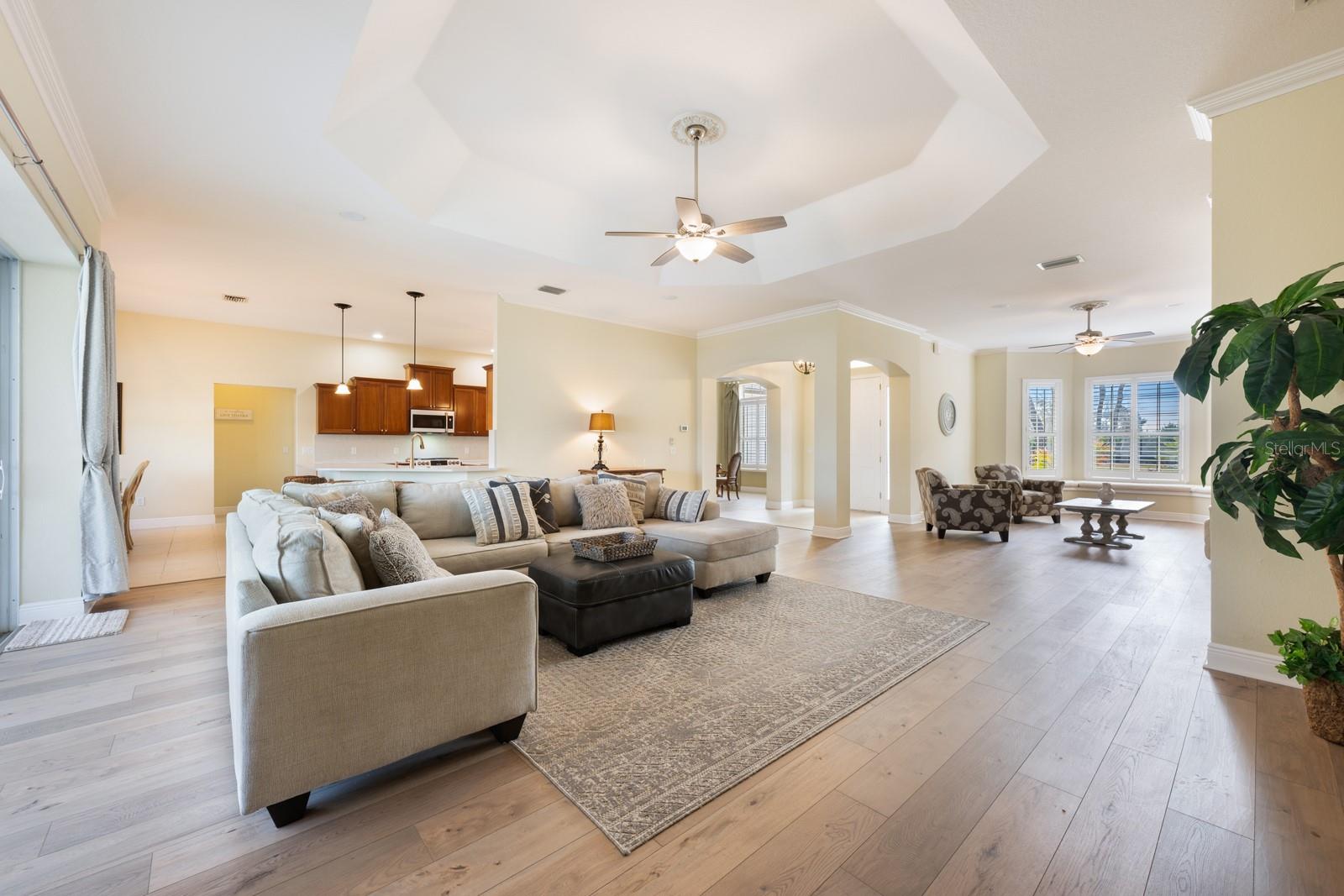 Image 5 of 44 For 5092 81st Boulevard