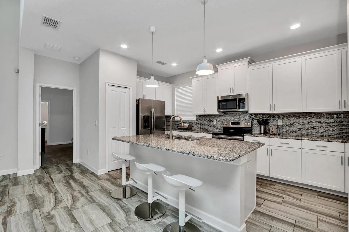 Image 12 of 57 For 4769 Kings Castle Circle