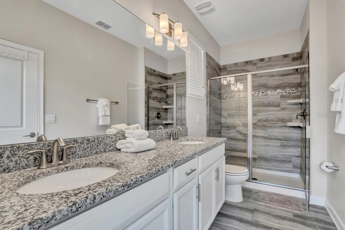 Image 19 of 57 For 4769 Kings Castle Circle