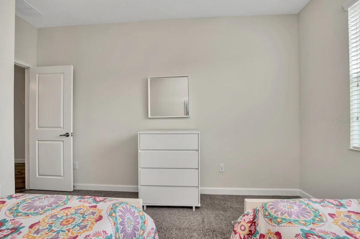 Image 21 of 57 For 4769 Kings Castle Circle