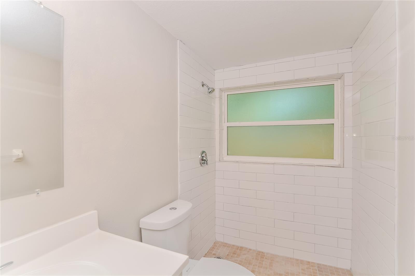 Image 11 of 16 For 3307 Park Avenue