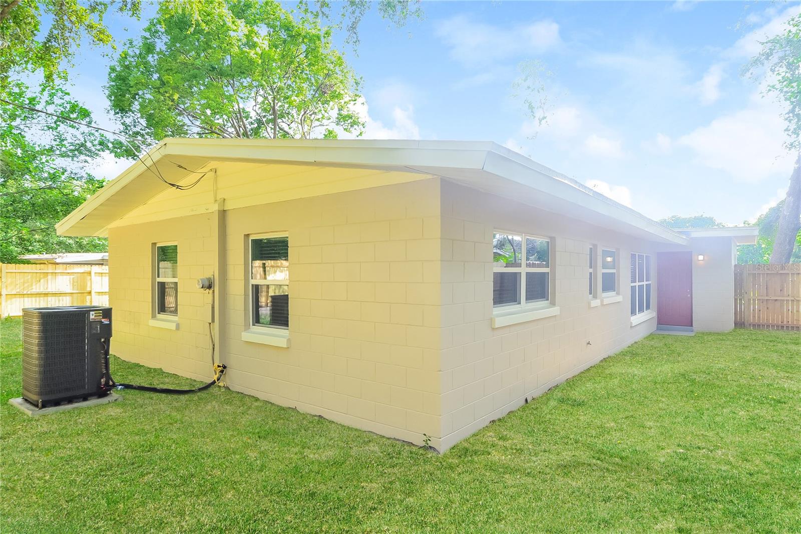 Image 14 of 16 For 3307 Park Avenue