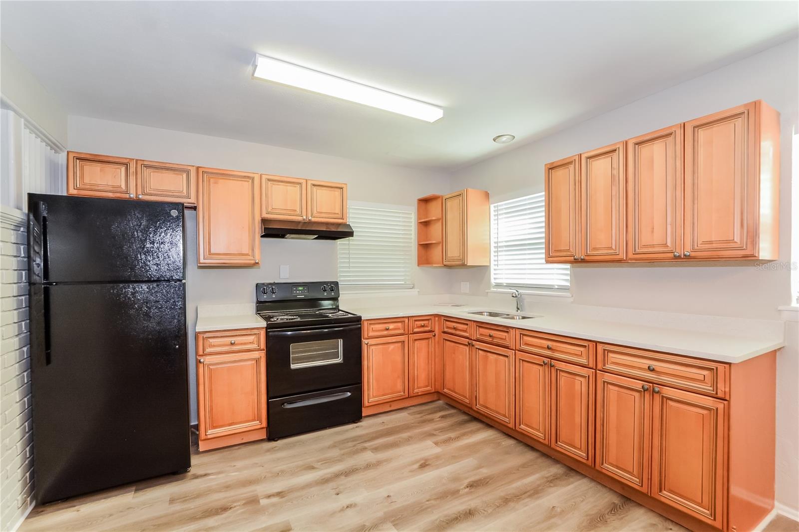 Image 8 of 16 For 3307 Park Avenue