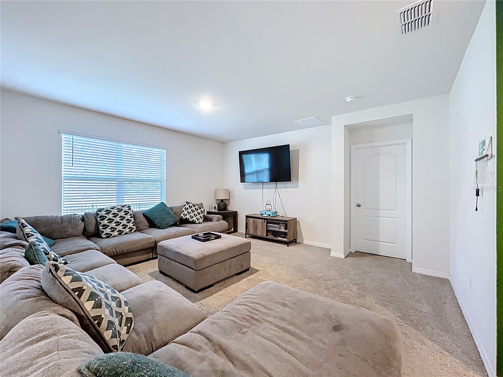 Image 20 of 62 For 2928 Canary Lane