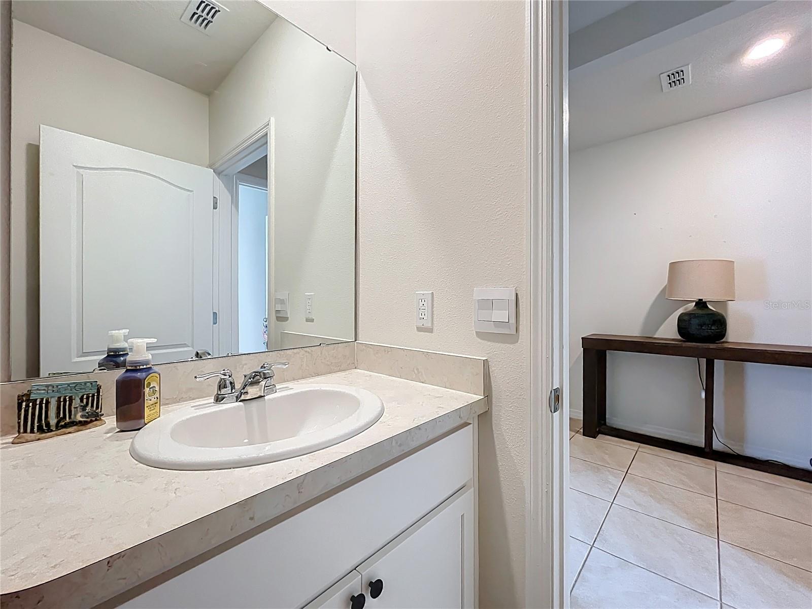 Image 32 of 62 For 2928 Canary Lane