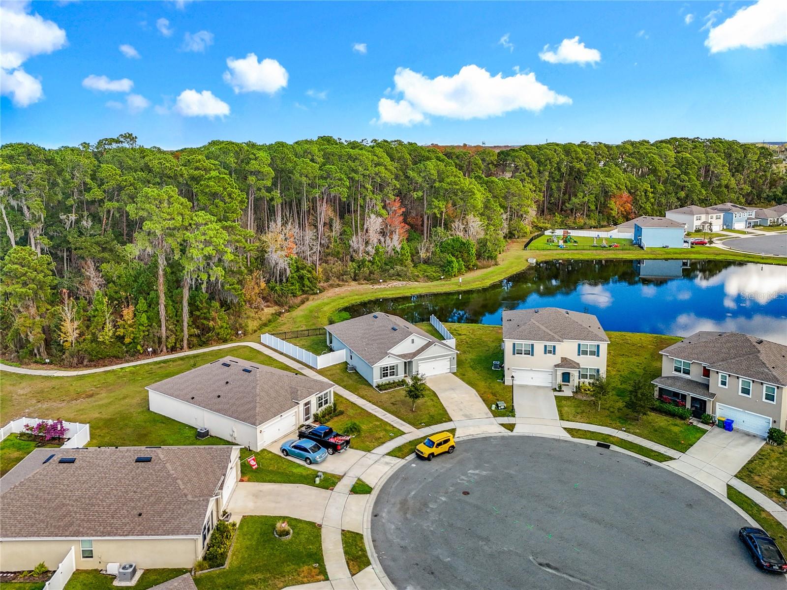 Image 4 of 62 For 2928 Canary Lane