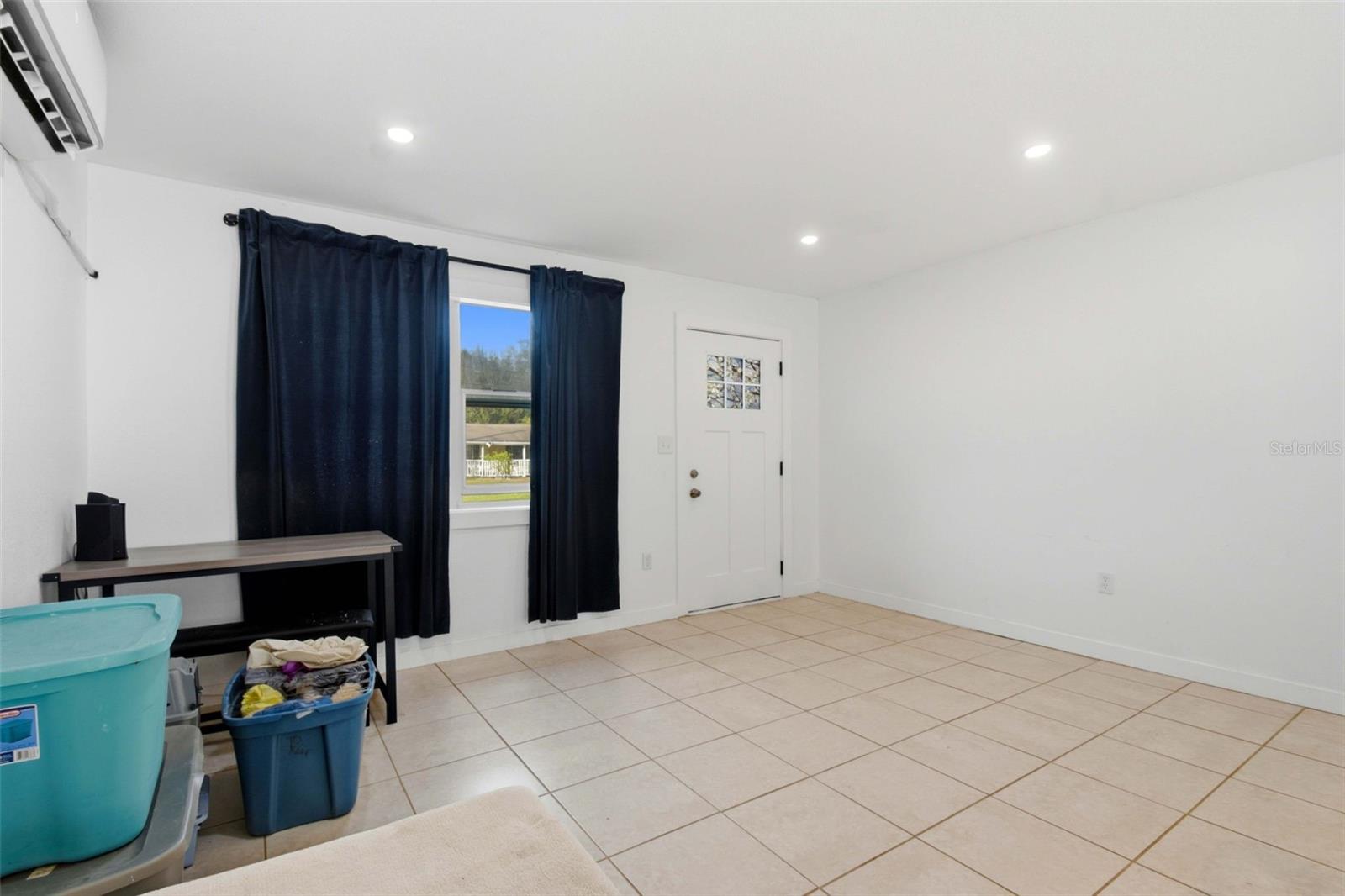 Image 7 of 29 For 3704 Wells Street