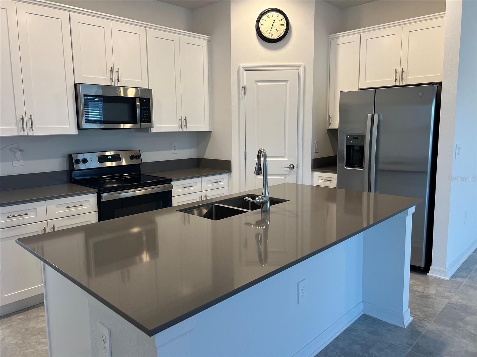 Image 4 of 18 For 688 Silver Palm Drive