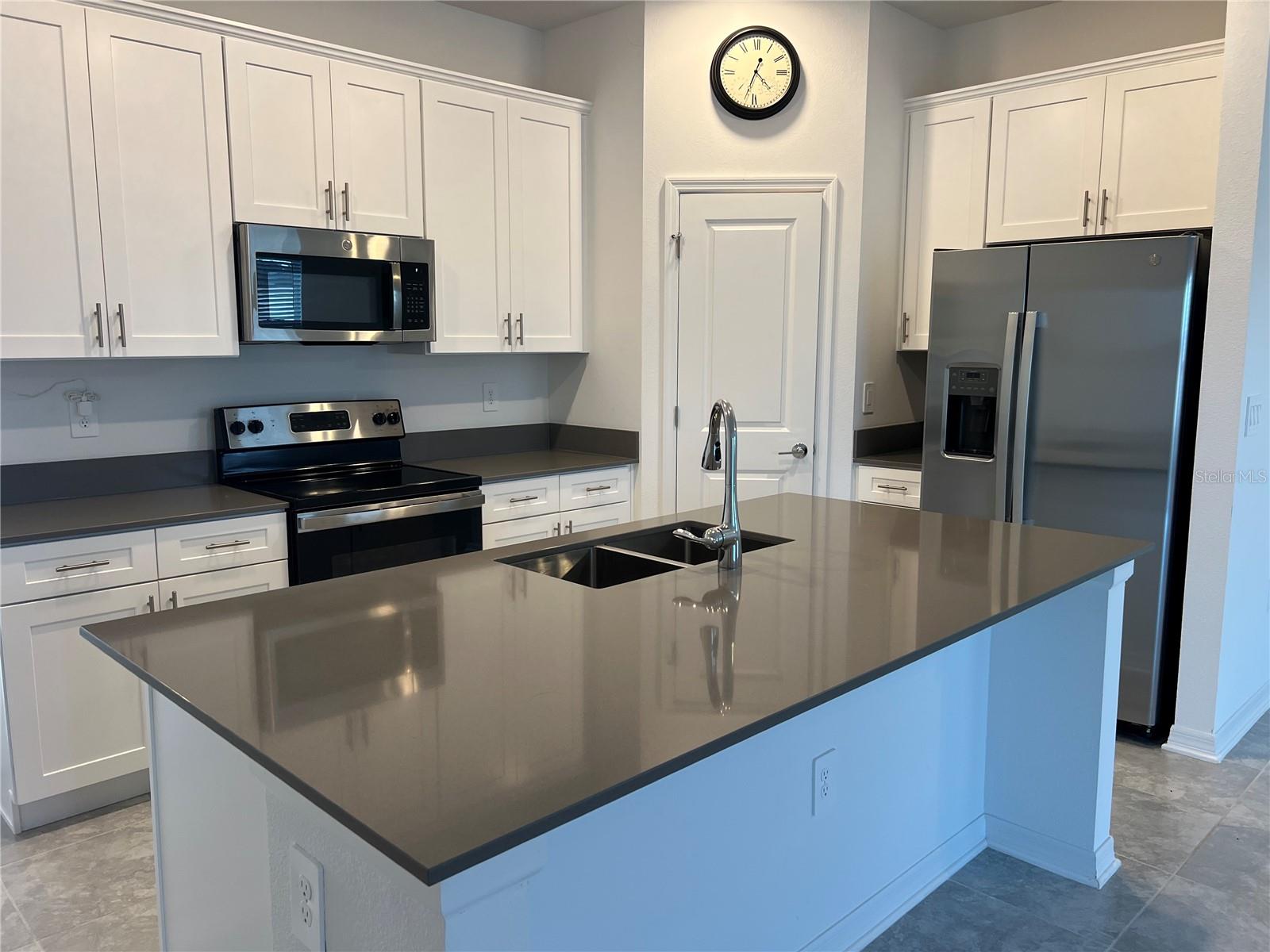 Image 5 of 18 For 688 Silver Palm Drive