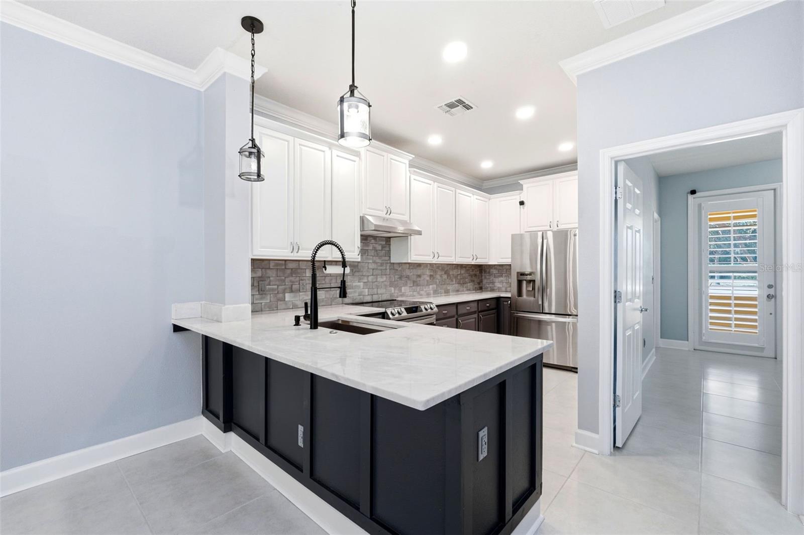 Image 13 of 40 For 12061 Breda Lane