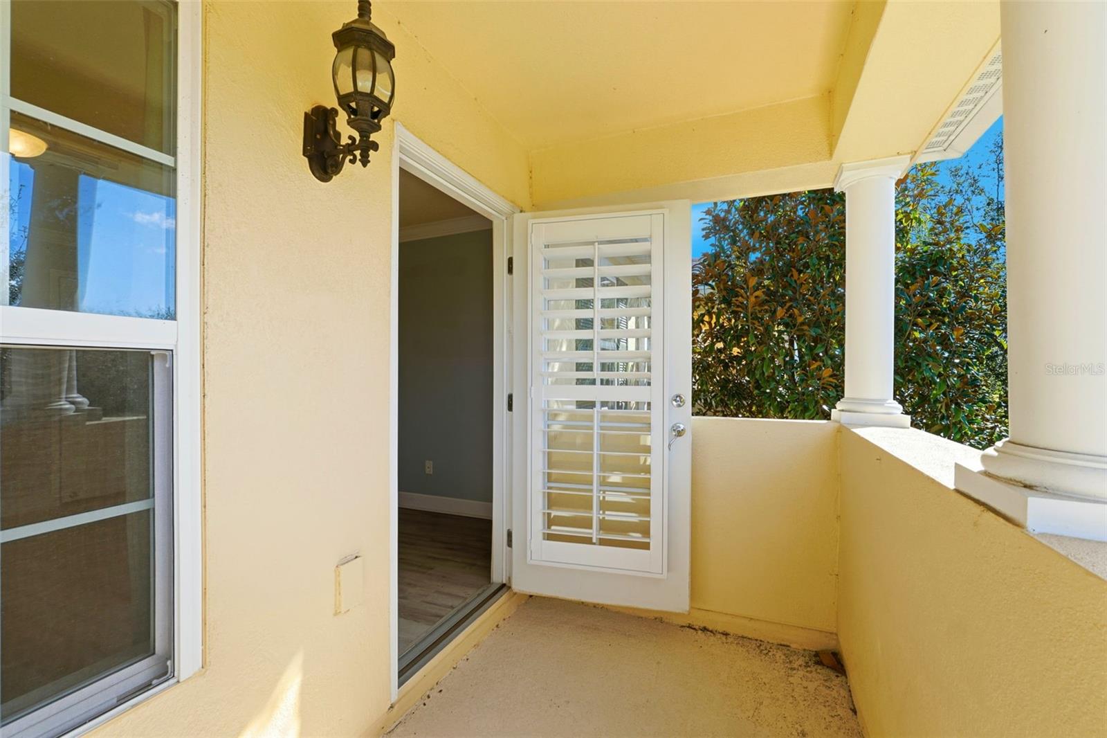 Image 24 of 40 For 12061 Breda Lane