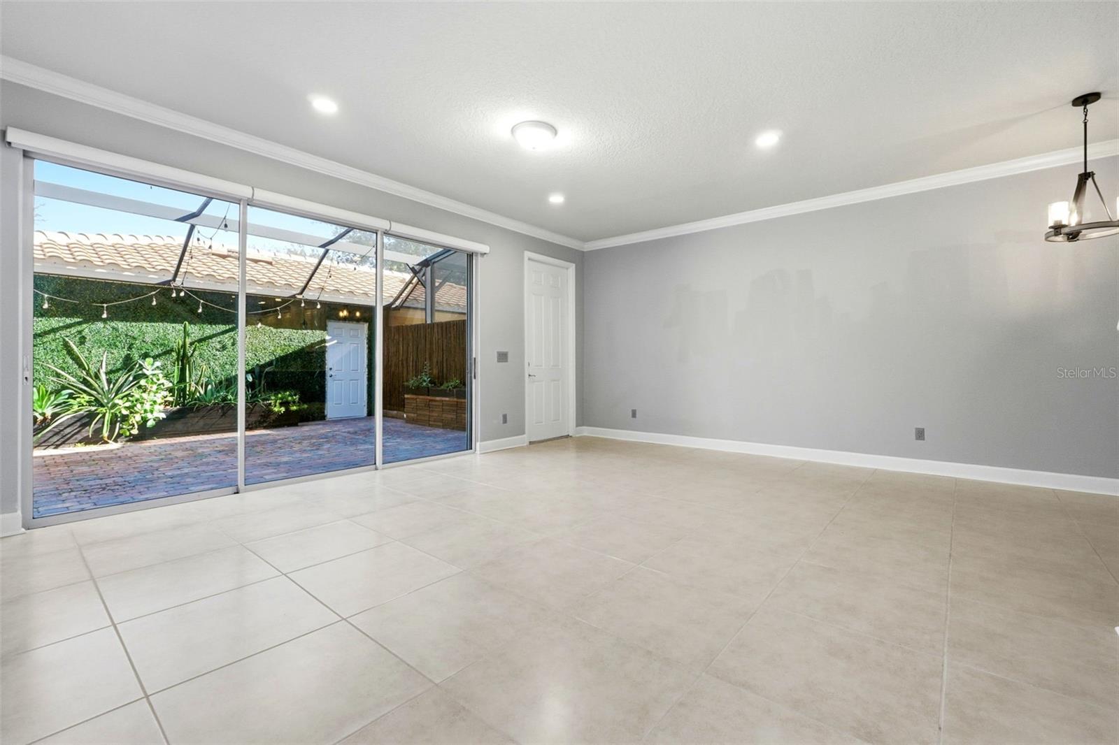 Image 6 of 40 For 12061 Breda Lane