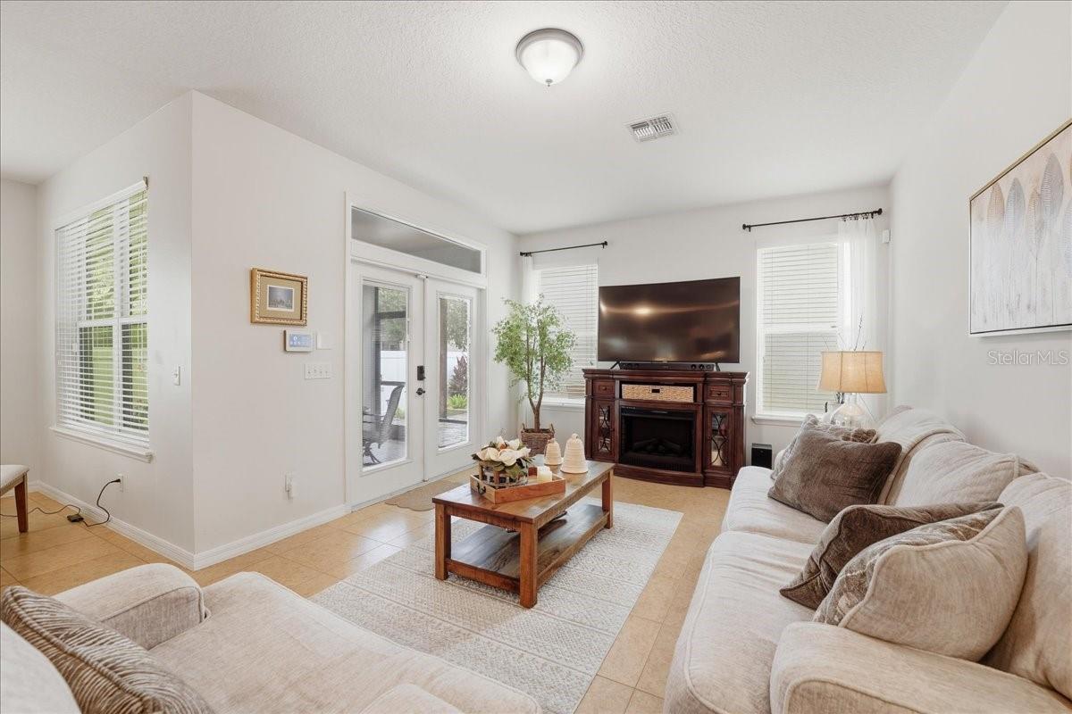 Image 18 of 46 For 11675 Snail Kite Way