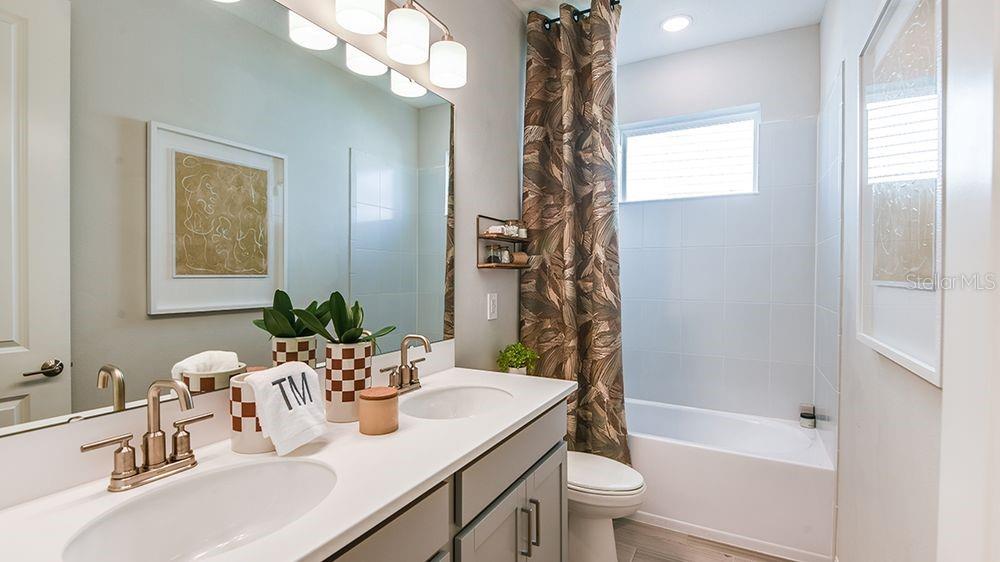 Image 18 of 31 For 32472 Sea Loch Loop