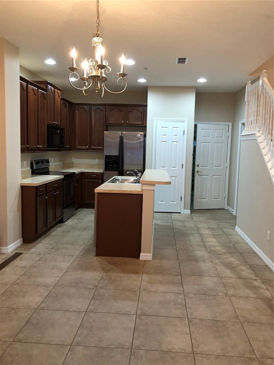 Image 10 of 22 For 9438 Tawnyberry Street