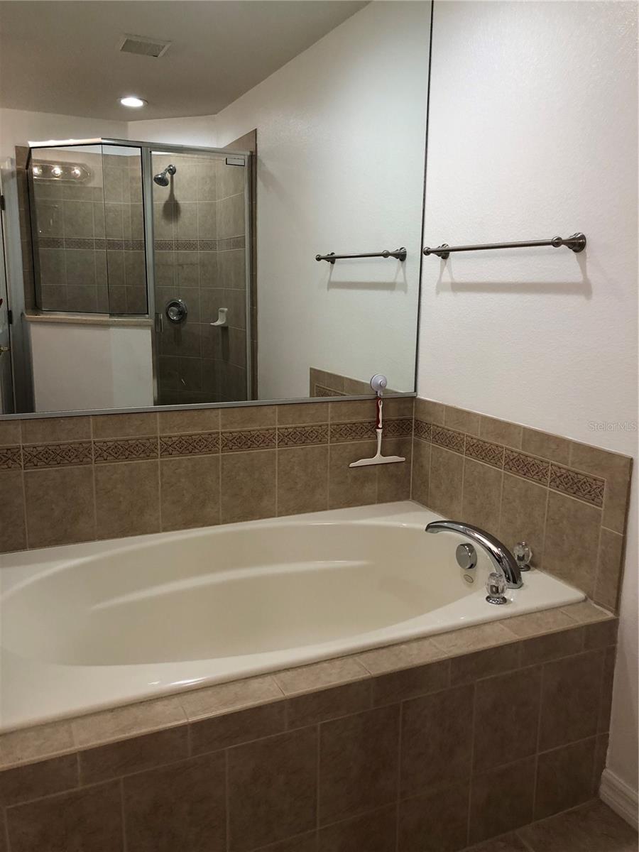 Image 18 of 22 For 9438 Tawnyberry Street