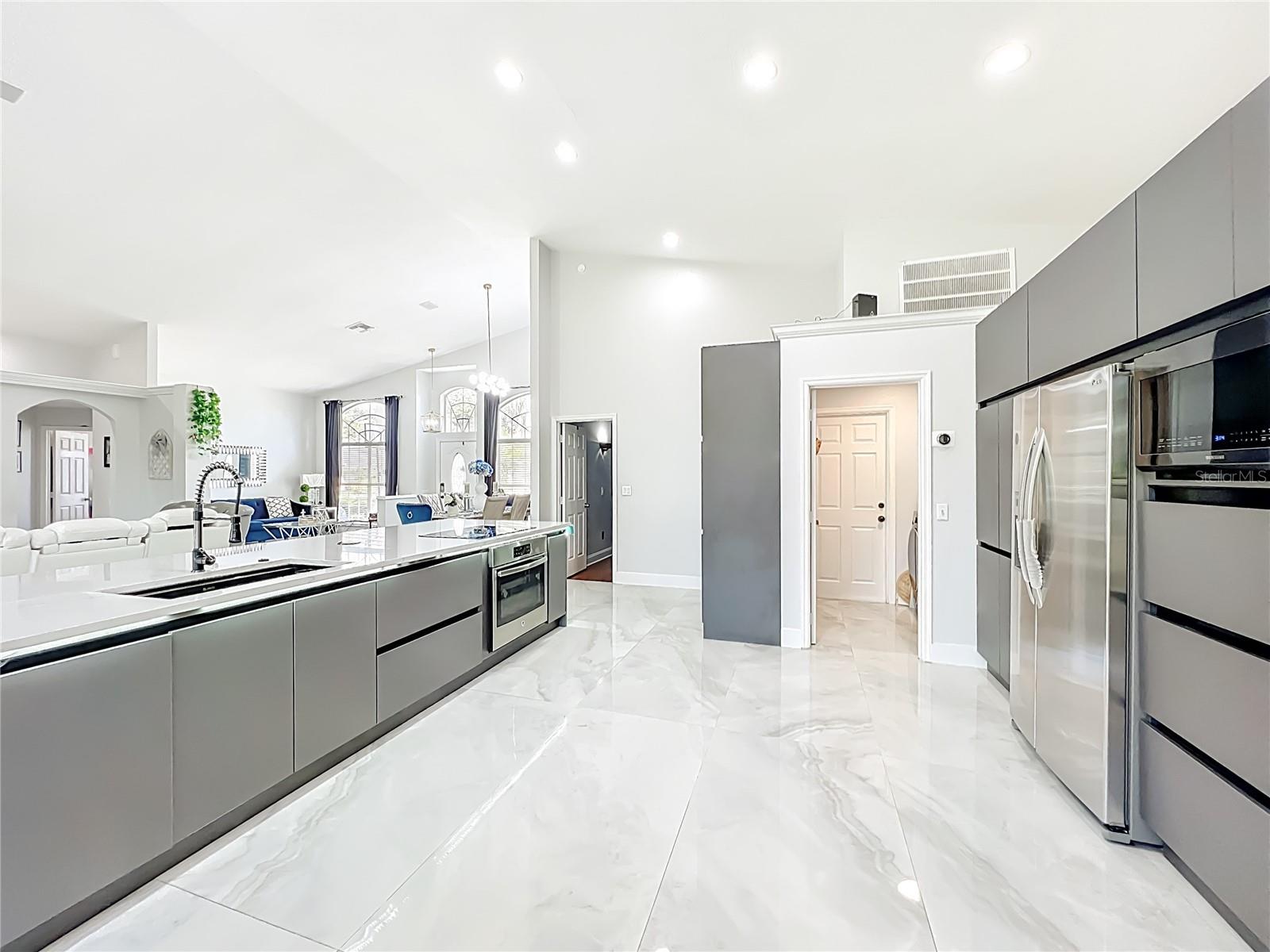 Image 11 of 35 For 9226 Longfellow Place