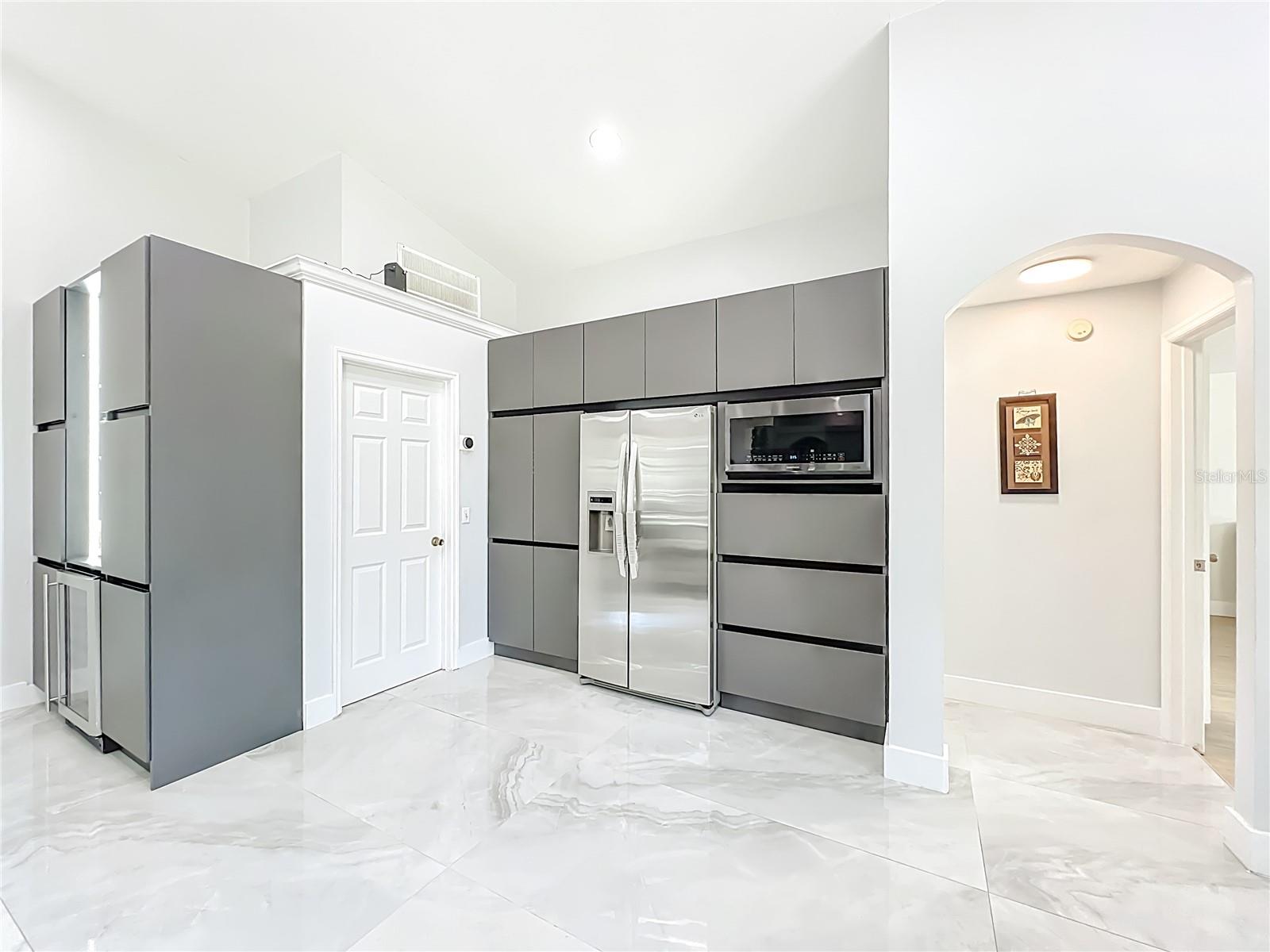 Image 15 of 35 For 9226 Longfellow Place