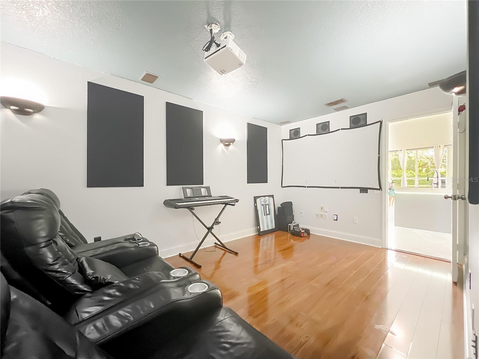 Image 26 of 35 For 9226 Longfellow Place