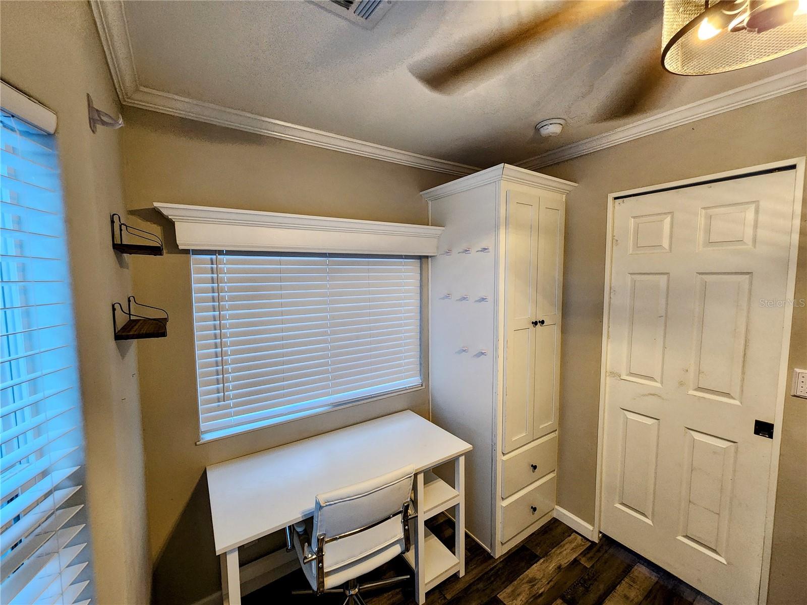 Image 22 of 43 For 16540 Sunshine Avenue