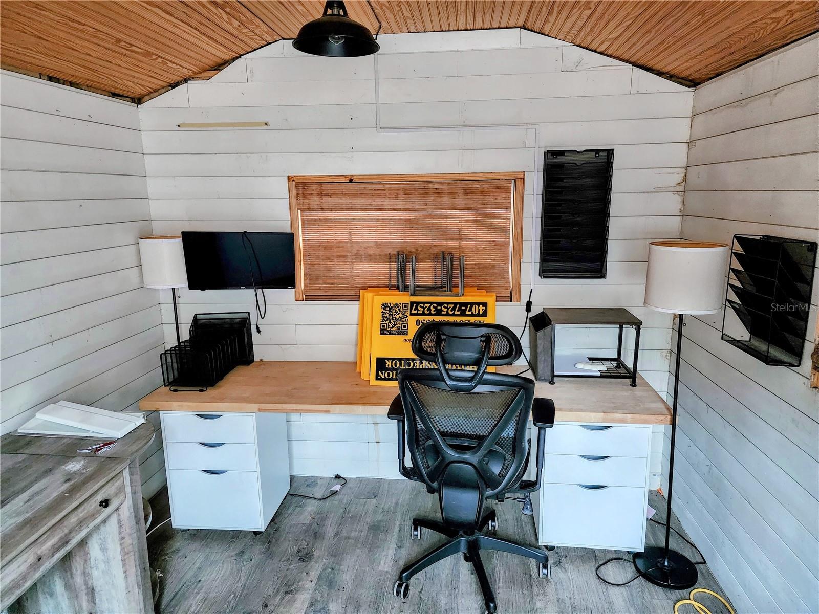 Image 28 of 43 For 16540 Sunshine Avenue