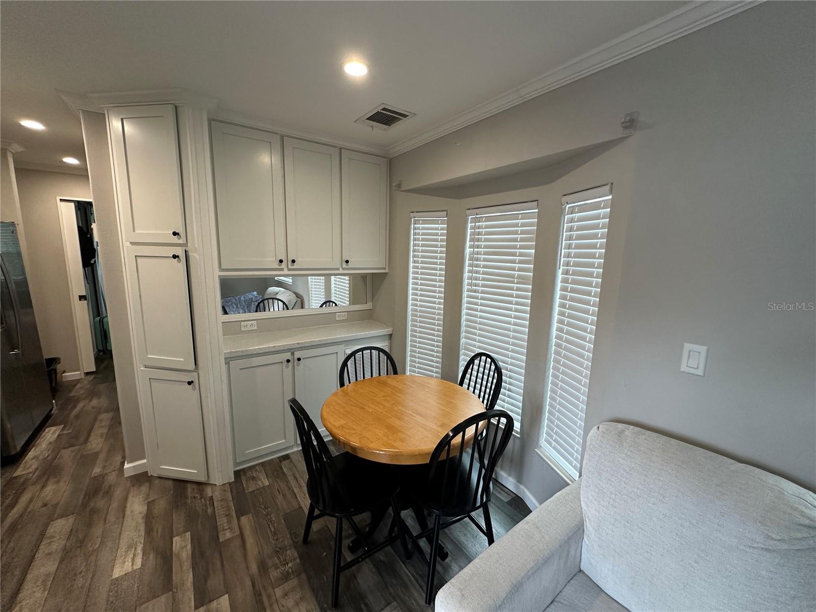 Image 8 of 43 For 16540 Sunshine Avenue