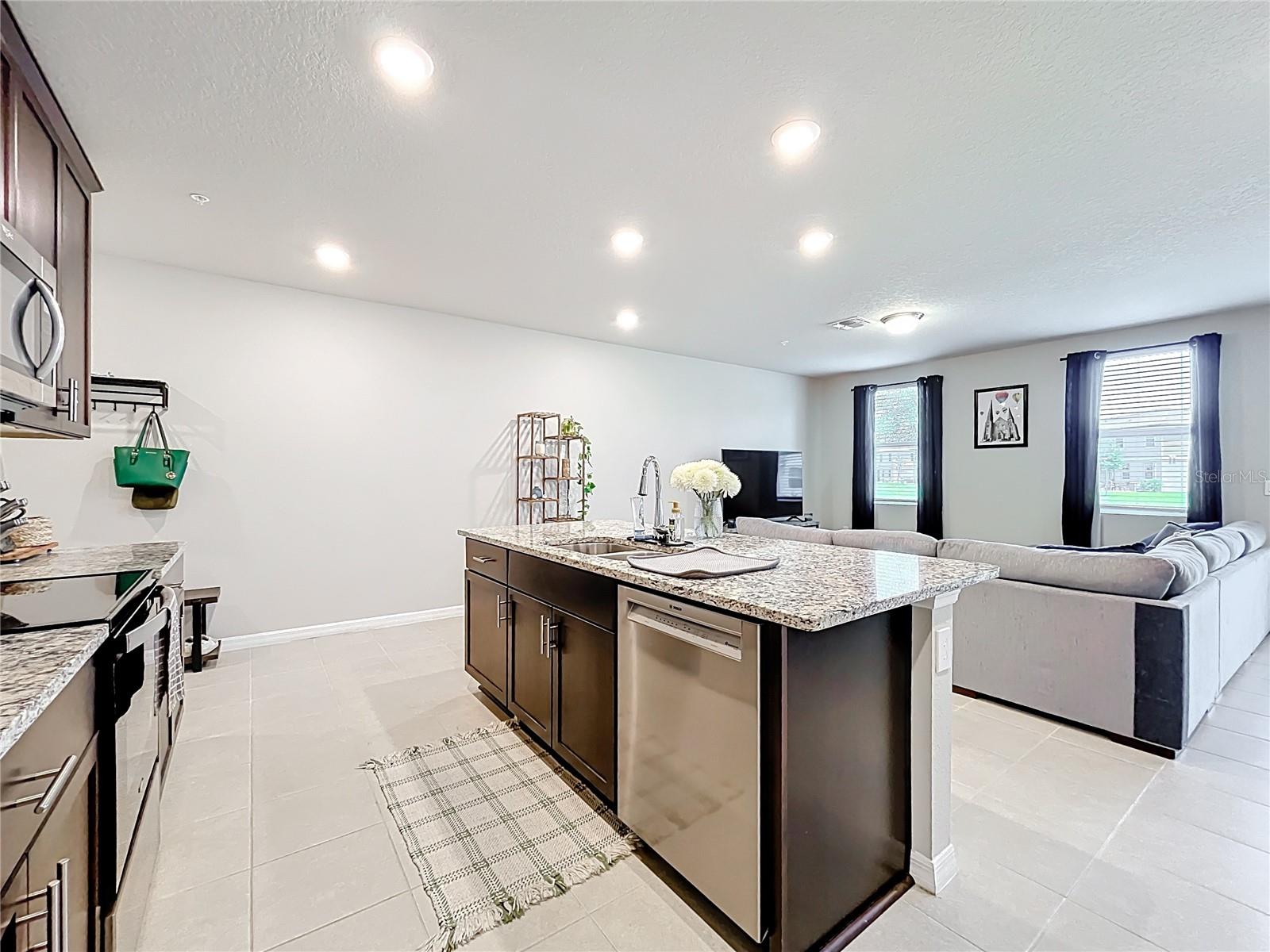 Image 12 of 58 For 1045 Desert Candle Drive