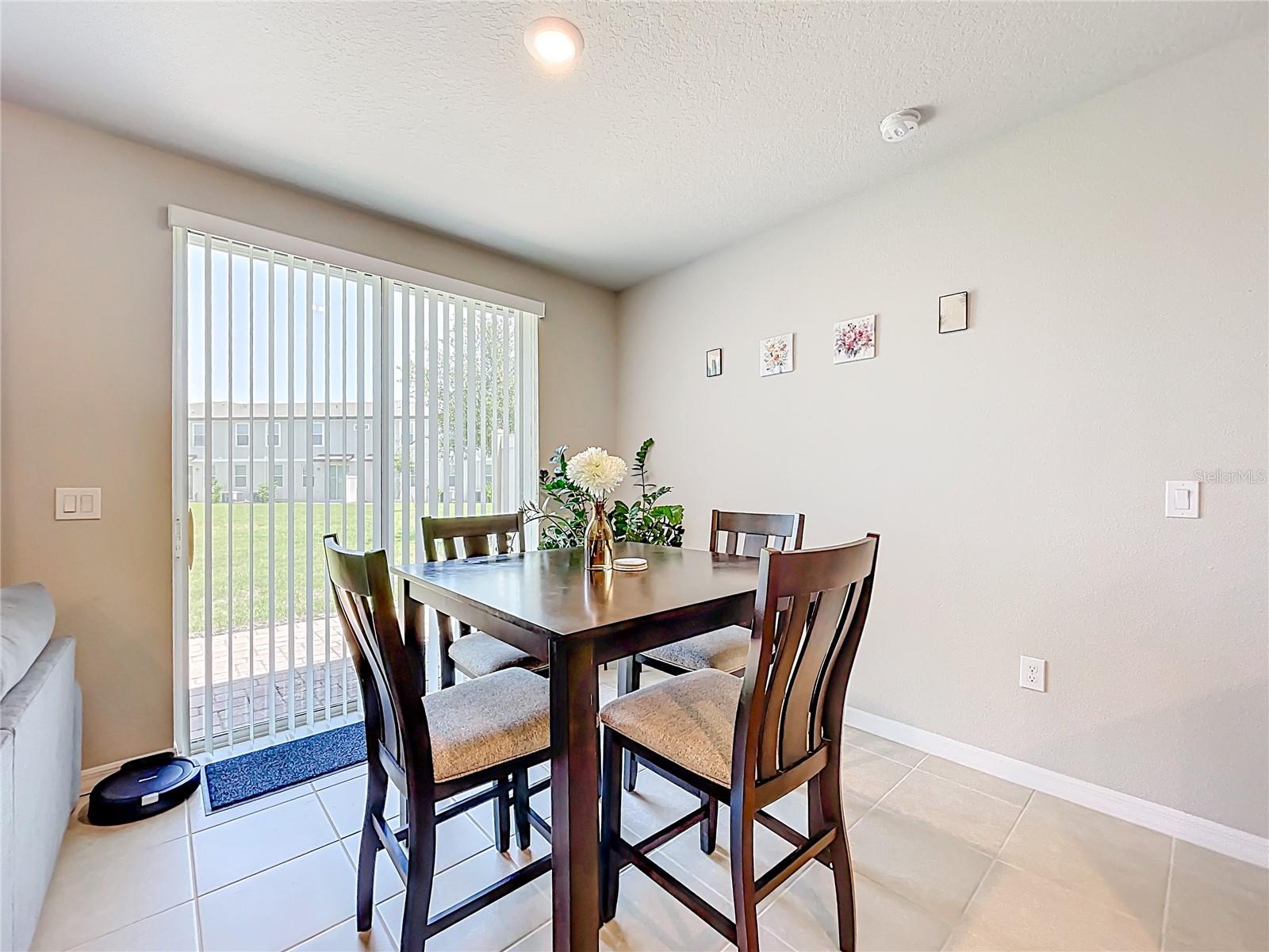 Image 19 of 58 For 1045 Desert Candle Drive