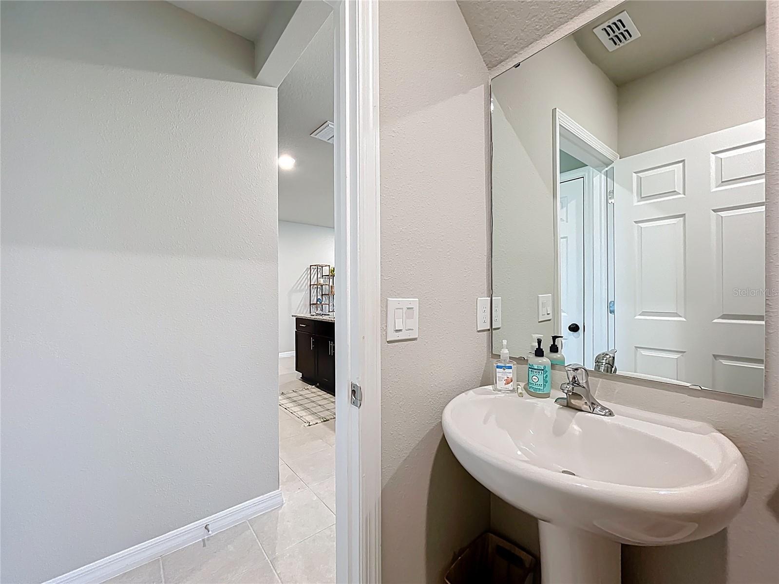 Image 20 of 58 For 1045 Desert Candle Drive