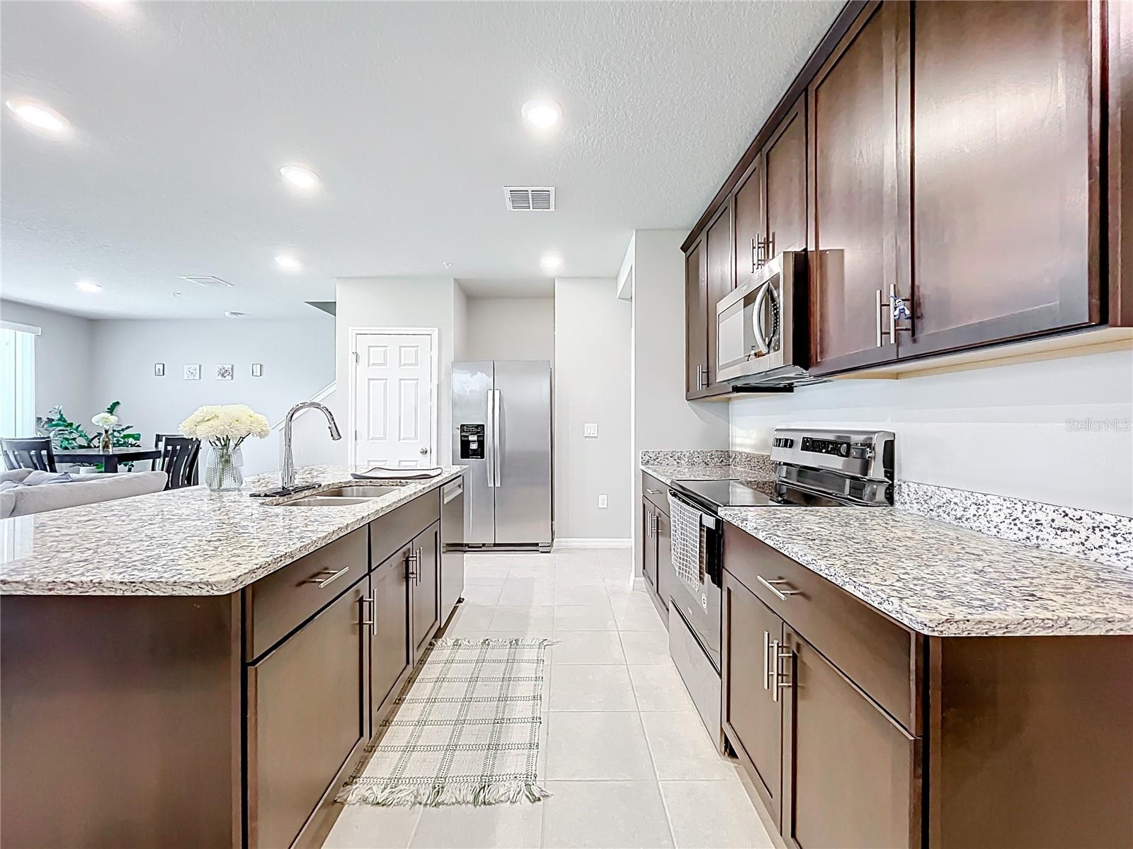 Image 8 of 58 For 1045 Desert Candle Drive