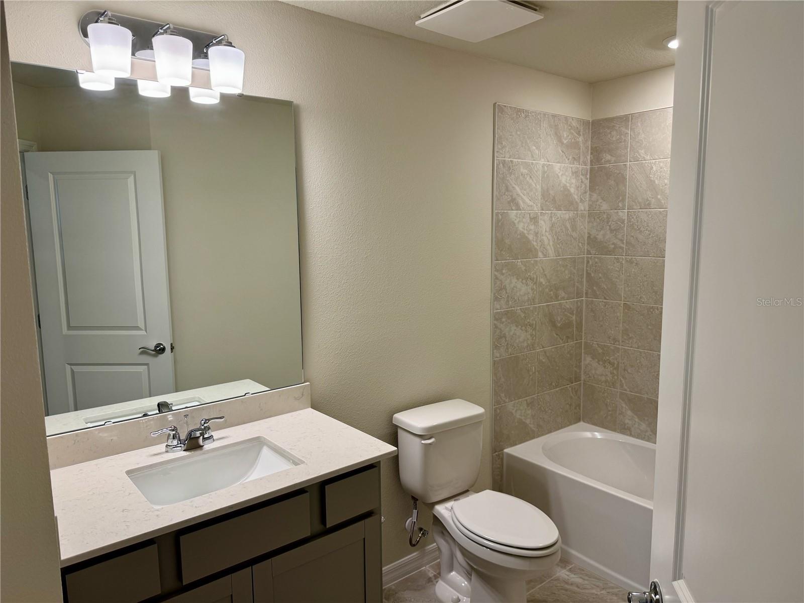 Image 14 of 21 For 3331 Canyon Bay Point