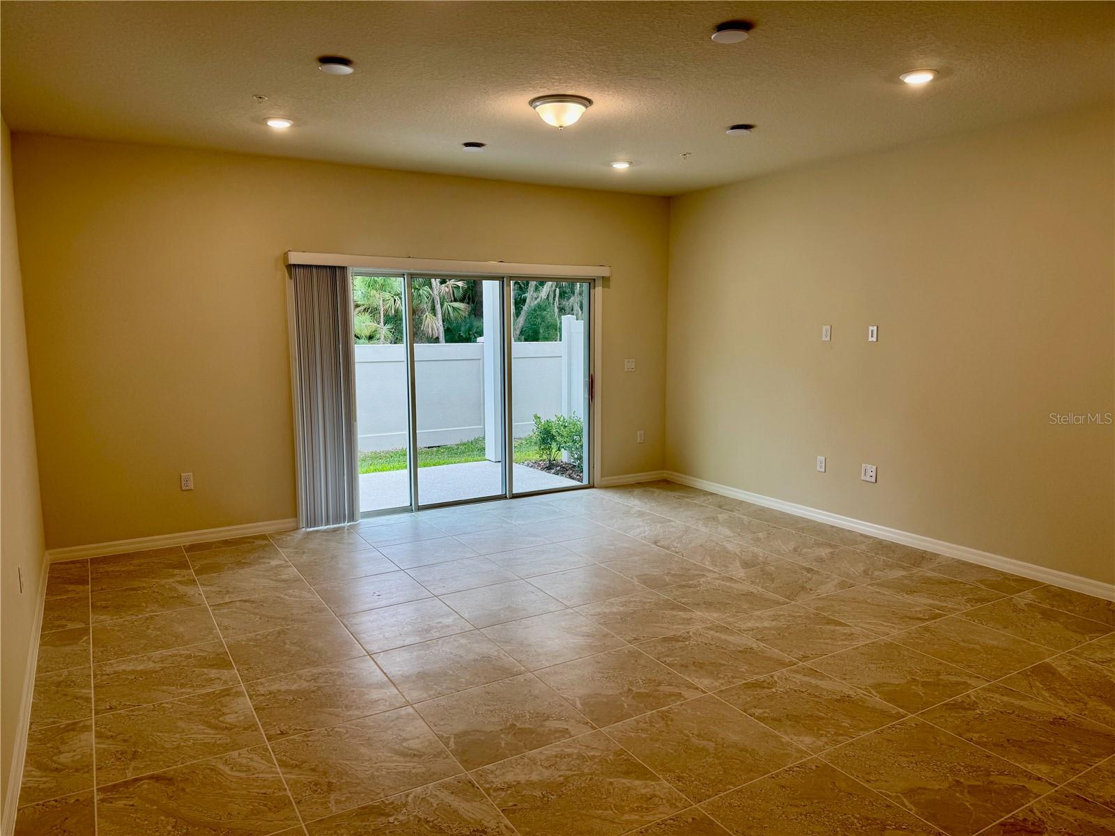 Image 4 of 21 For 3331 Canyon Bay Point