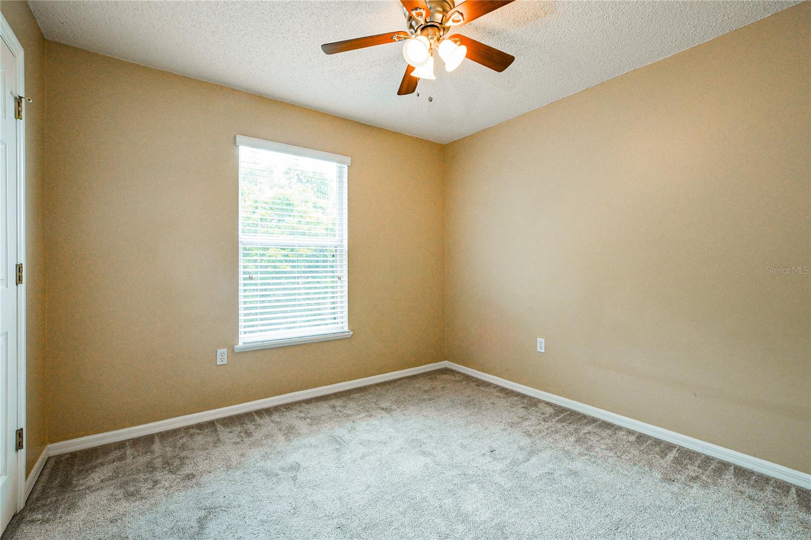 Image 13 of 17 For 3928 Stonefield Drive