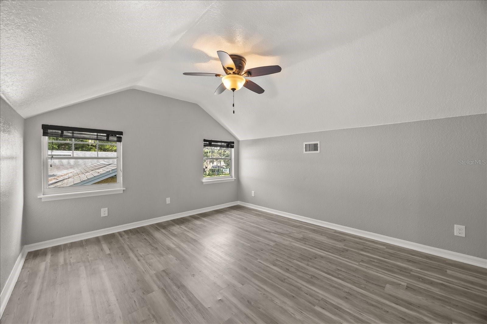 Image 13 of 46 For 748 Altaloma Avenue