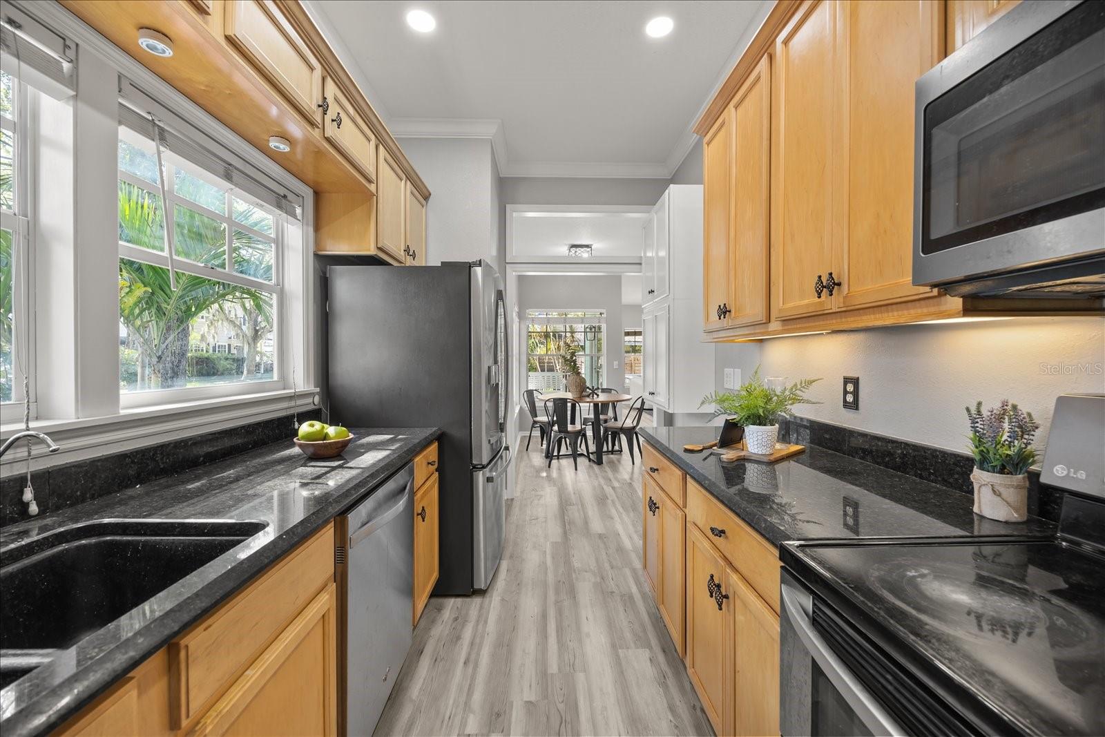 Image 23 of 46 For 748 Altaloma Avenue