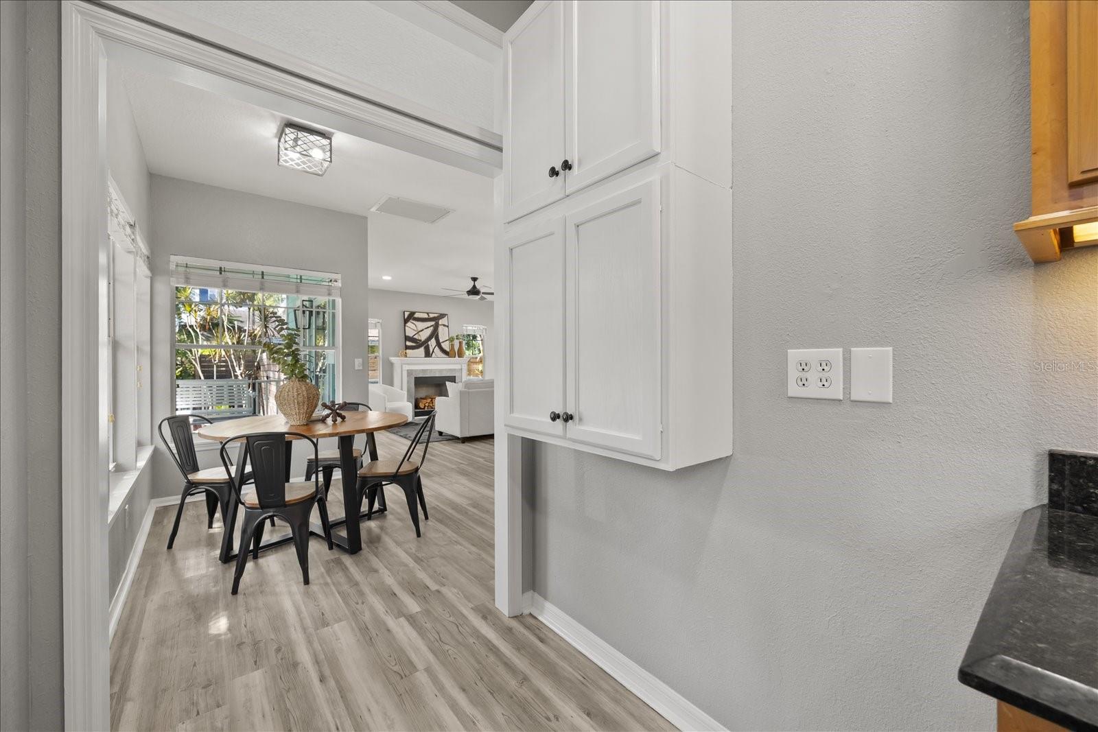 Image 24 of 46 For 748 Altaloma Avenue