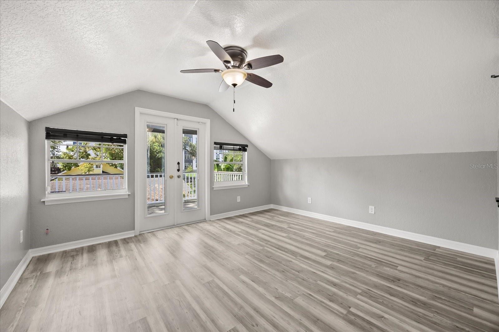 Image 4 of 46 For 748 Altaloma Avenue