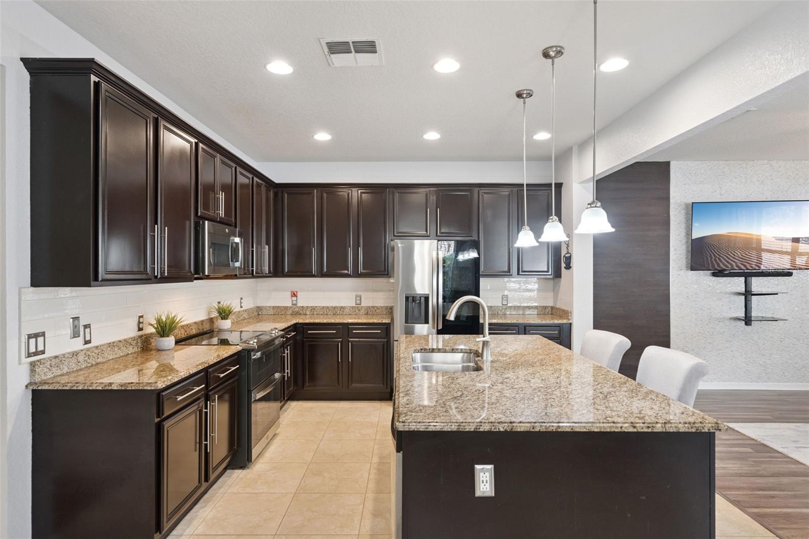 Image 6 of 62 For 7522 Derexa Drive