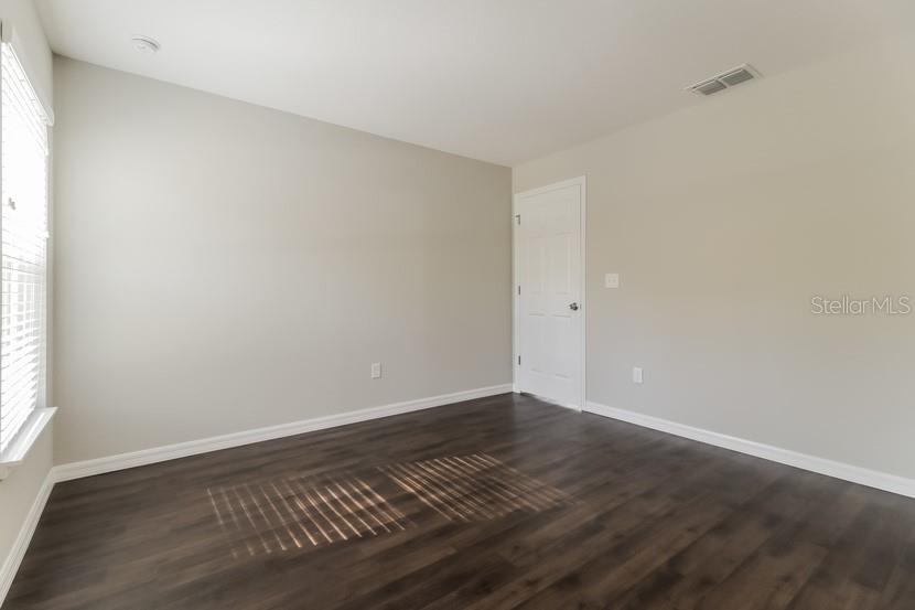 Image 9 of 16 For 2642 165th Street Road