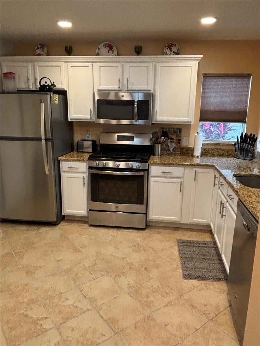 Image 4 of 27 For 1069 Burnettown Place