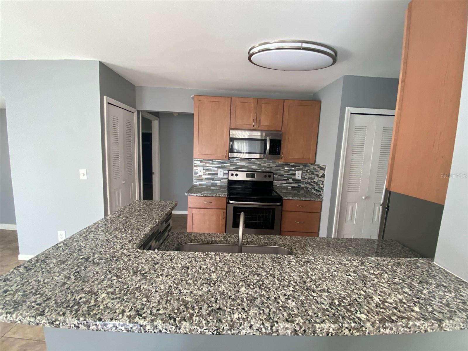 Image 9 of 17 For 962 Newcastle Circle 100