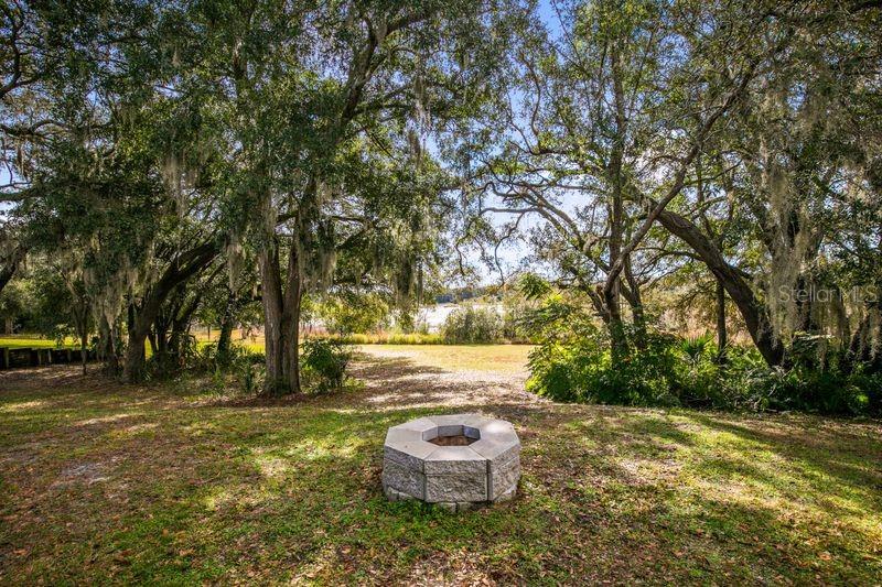 Image 21 of 29 For 1881 Pine Bay Drive