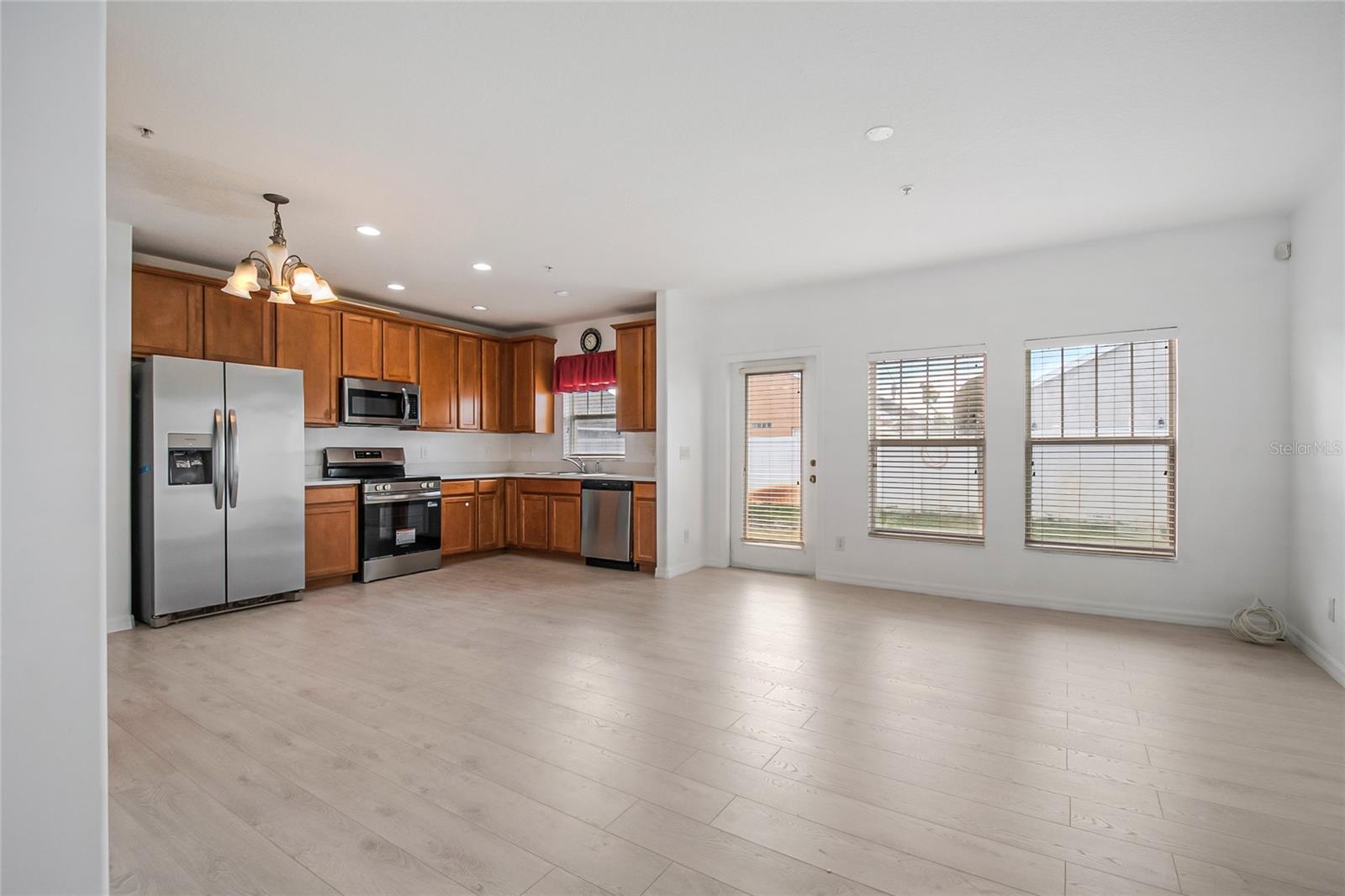 Image 13 of 39 For 2018 Cypress Bay Boulevard