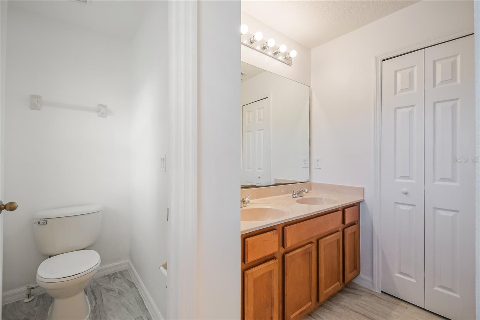 Image 18 of 39 For 2018 Cypress Bay Boulevard