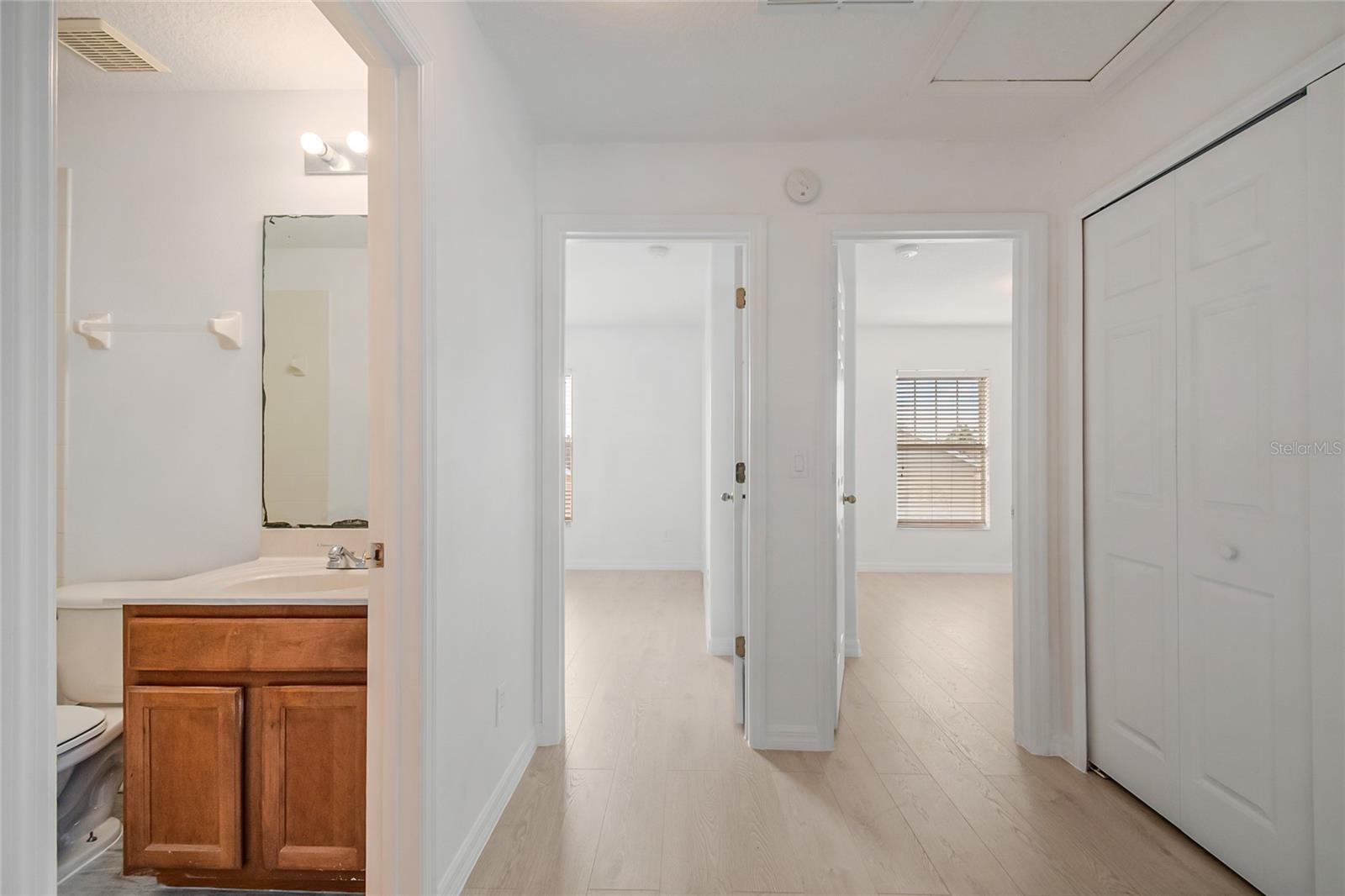 Image 20 of 39 For 2018 Cypress Bay Boulevard