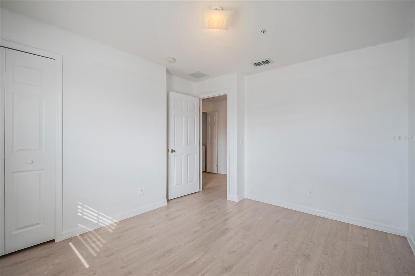 Image 25 of 39 For 2018 Cypress Bay Boulevard