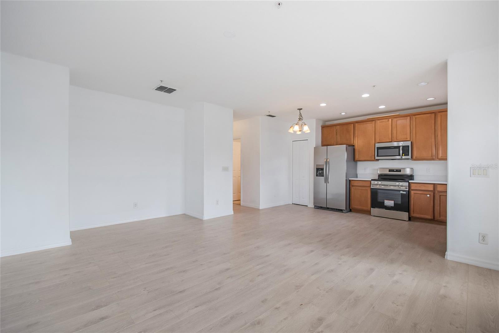 Image 3 of 39 For 2018 Cypress Bay Boulevard