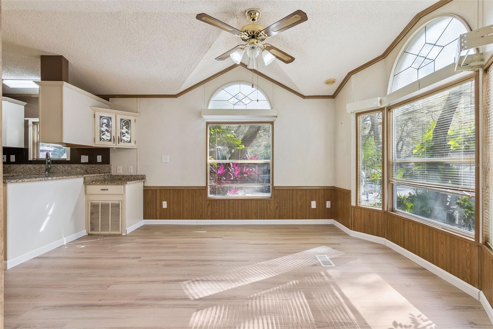 Image 11 of 52 For 3000 Clarcona Road 2914