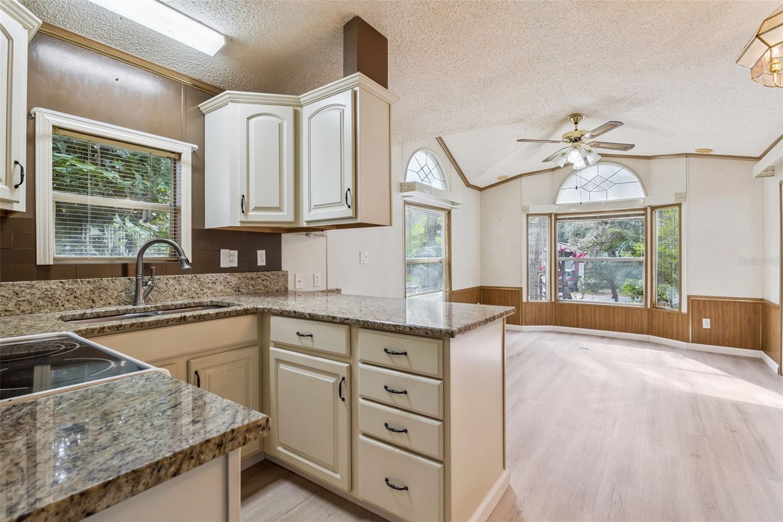 Image 13 of 52 For 3000 Clarcona Road 2914